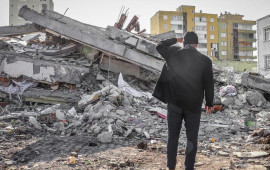 Bir zəlzələdə 236 qohumunu İTİRDİ 