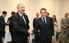 İlham Əliyevin Kopenhagendə Makronla görüşü olub