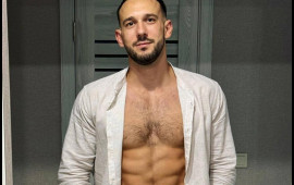 &Ouml;l&uuml;b&ouml;lməyəcəyini yoxlamaq &uuml;&ccedil;&uuml;n &ccedil;oxlu burqer yedi, &ouml;ld&uuml;  FOTO