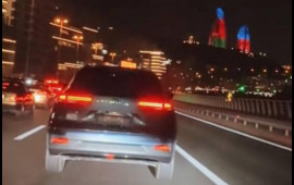 N&ouml;mrəni s&ouml;k&uuml;b maşını avtobus zolağında s&uuml;rd&uuml;, saxlanıldı  FOTO