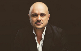 Xalq artisti oğlu ilə 