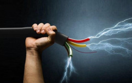 Bakıda əqli q&uuml;surlu kişini elektrik cərəyanı vuraraq yandırdı