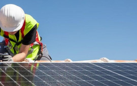 G&uuml;nəş panelləri təktək zibilə atılır: G&uuml;n&uuml;n 24 saatı havadan enerji istehsalı