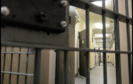 Qardaşı uşaqlarını baltalayan əmi &Ouml;LD&Uuml;