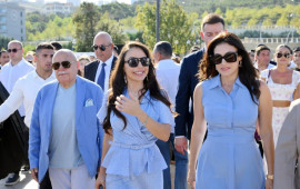 “At gücü”  klassik avtomobillərin yürüşü və çövkən oyunu keçirilib 