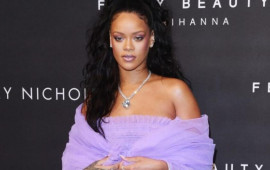 Rihannaya ağır itki 