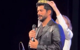 Burak &Ouml;z&ccedil;ivit Rusiyada kral elan edildi