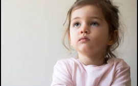 Emosional yetkinliyi olmayan valideynlə b&ouml;y&uuml;d&uuml;y&uuml;n&uuml;z&uuml;n 5 əlaməti