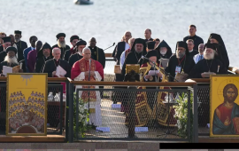 Papa T&uuml;rkiyədə "Allahu Əkbər"lə qarşılandı 