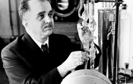 O bir ildırım idi, tariximizin &uuml;f&uuml;q&uuml;ndə &ccedil;axdı, parladı, ke&ccedil;di &ndash; &ldquo;Qara qızıl&rdquo;ın mahir zərgəri