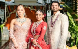 D&uuml;nya bu toydan danışır  Məşhurlar axın etdi  FOTO