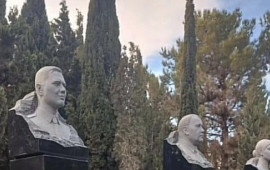 Onların büstü qoyuldu