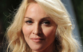 67 yaşlı d&uuml;nya ulduzunun a&ccedil;ıqsa&ccedil;ıq FOTOları m&uuml;zakirə yaratdı