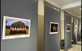 Gəncə D&ouml;vlət Filarmoniyasının "Həmrəyliyin rəngləri" adlı sərgi a&ccedil;ılıb  FOTO