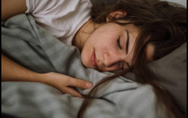 Həftəsonu &ccedil;ox yatanlara həkimdən xəbərdarlıq