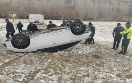 Şahbuzda avtomobil qaz xəttinə &ccedil;ırpılıb, 450 nəfər qazsız qalıb 