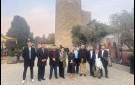 Erməni n&uuml;mayəndələr Bakını gəzdilər 