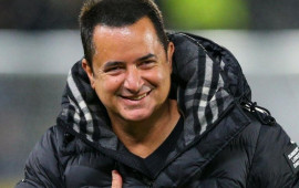 Acun ondan &uuml;zr istədi