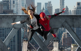 Bakıda &ldquo;H&ouml;r&uuml;m&ccedil;əkQadın&rdquo; peyda oldu  h&uuml;nd&uuml;rmərtəbəli binada həyatı ilə oynadı 