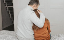 “İnternet qurbanı olan 15 yaşlı qızım onun tələsinə düşdü…”