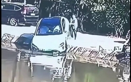 &Ccedil;in avtomobili avtopark rejimində suya d&uuml;şd&uuml;  VİDEO