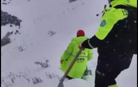 T&uuml;rkiyədə qar u&ccedil;qunu olub  3 nəfər itkin d&uuml;şd&uuml; 