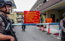 İndoneziyada Cümə namazı zamanı partlayış  54 nəfər xəsarət alıb