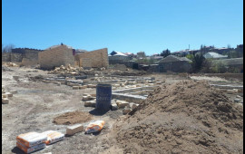 Masazırda g&ouml;llər qurudularaq ev tikilir  Sakinlər narahatdır