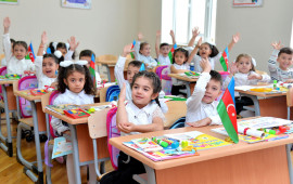 &ldquo;Azərbaycan dili dərslərinin saatları artırılmalıdır&rdquo;