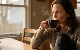 32 yaşlı qadının qəhvə i&ccedil;dikdən sonra &uuml;rəyi dayandı