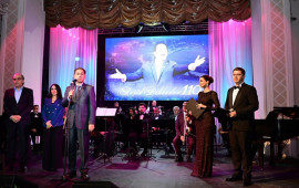 Rəşid Behbudovun 110 illik yubileyinə həsr olunmuş qala gecə keçirilib  FOTO