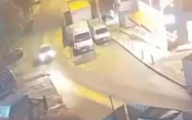 Türkiyədə faciəyə səbəb olan binanın çökmə anı 