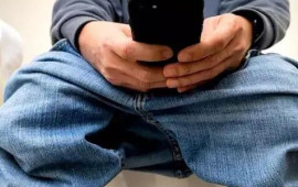 Telefonu tualetə əsla aparmayın  10 səbəb