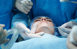 Estetik əməliyyatdan sonra vətəndaşın &uuml;z&uuml; deformasiyaya uğradı  Təfərr&uuml;at 