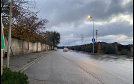 Bakıda səkiyə &ccedil;irkab suyu axır  İyrənc vəziyyət yaranıb  FOTO