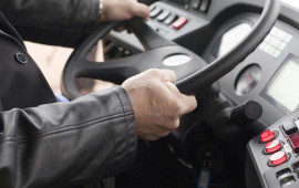 Bakıda avtobus s&uuml;r&uuml;c&uuml;s&uuml; sərnişini soydu