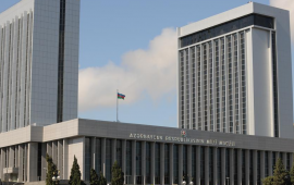 Deputatlar tətilə &ccedil;ıxdı