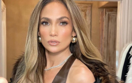 Bu da 56 yaşlı Cennifer Lopezin anası  FOTO