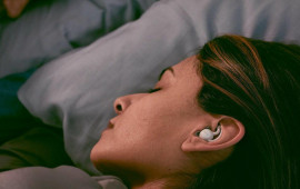 Bu vərdiş &ouml;l&uuml;mc&uuml;l ola bilər &ndash; Niyə qulaqcıqla yatmaq olmaz?