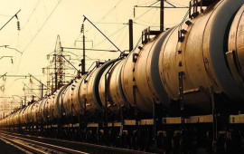 Azərbaycan benzinini daşıyan 22 vaqon Ermənistana &ccedil;atıb  Erməni nazir