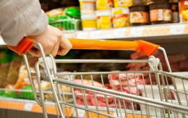 Marketdə alışveriş edən vaxt qəfil &Ouml;LD&Uuml;