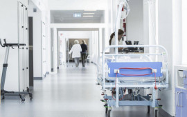 Gəncədə 20 yaşlı oğlanı xəstəxanalıq etdilər