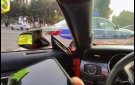 Bakıda YPX ilə T&uuml;rkiyə vətəndaşı arasında maraqlı dialoq  "Nə deyir, anlamıram"  VİDEO