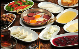 Səhər s&uuml;frəsində olan bu qidalar qaraciyərin d&uuml;şmənidir