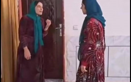 İki arvadla eyni evdə yaşayan kişi g&uuml;nl&uuml;k həyatını VİDEOya &ccedil;əkdi