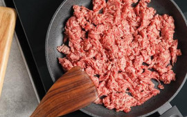 Qiymə su salıb sərtləşmir  Aşpazların sirri &uuml;zə &ccedil;ıxdı