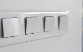 İşığı hər s&ouml;nd&uuml;rəndə əslində israf edirsiniz?  Qənaət haqqında yanlış bilinənlər