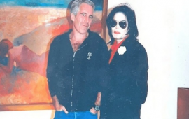 Maykl Ceksonun bu FOTOsu g&uuml;ndəm oldu