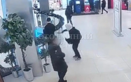 16 yaşlı H&uuml;seyn m&uuml;hafizə&ccedil;ini belə bı&ccedil;aqlayıb 