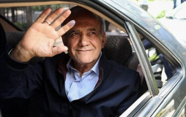 Pezeşkianın maşınına benzin yerinə su vurdular, yolda qaldı